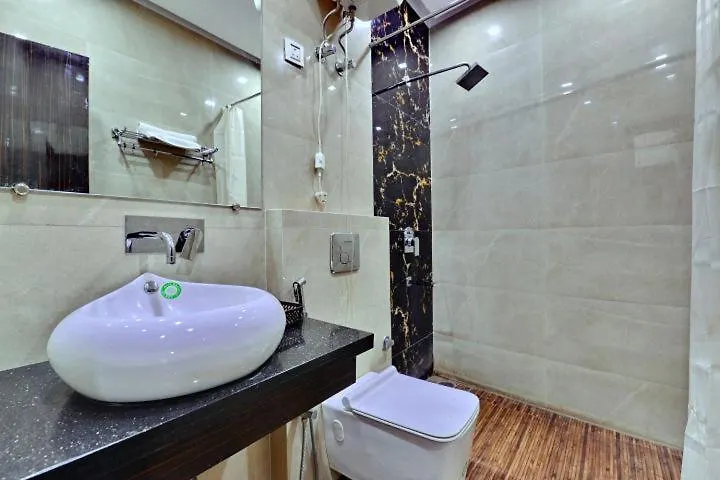 Hotel Samrat Gurgaon 2*,  India